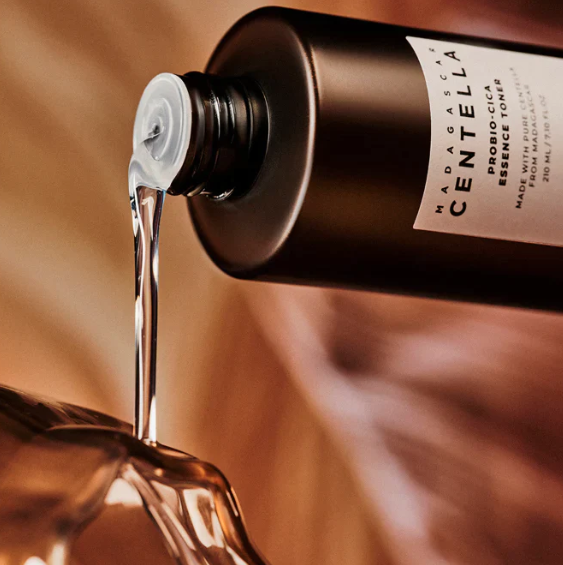 Skin 1004 - Madagascar Centella Probio-Cica Essence Toner210Ml