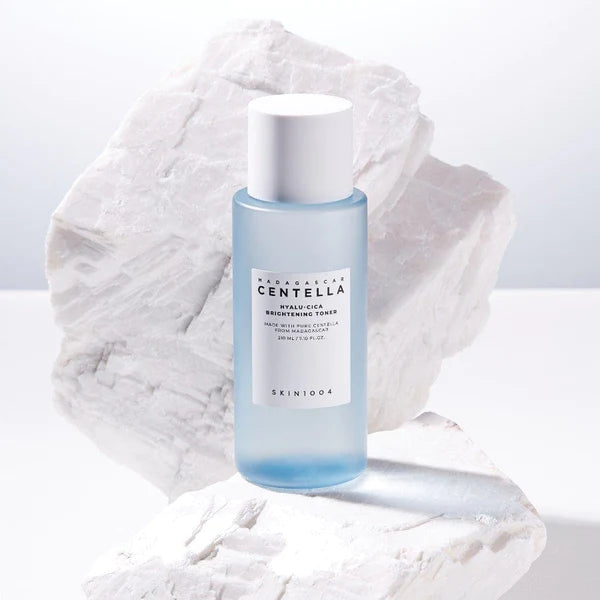 SKIN1004 - Madagascar Centella HYALU-CICA Brightening Toner 210ml